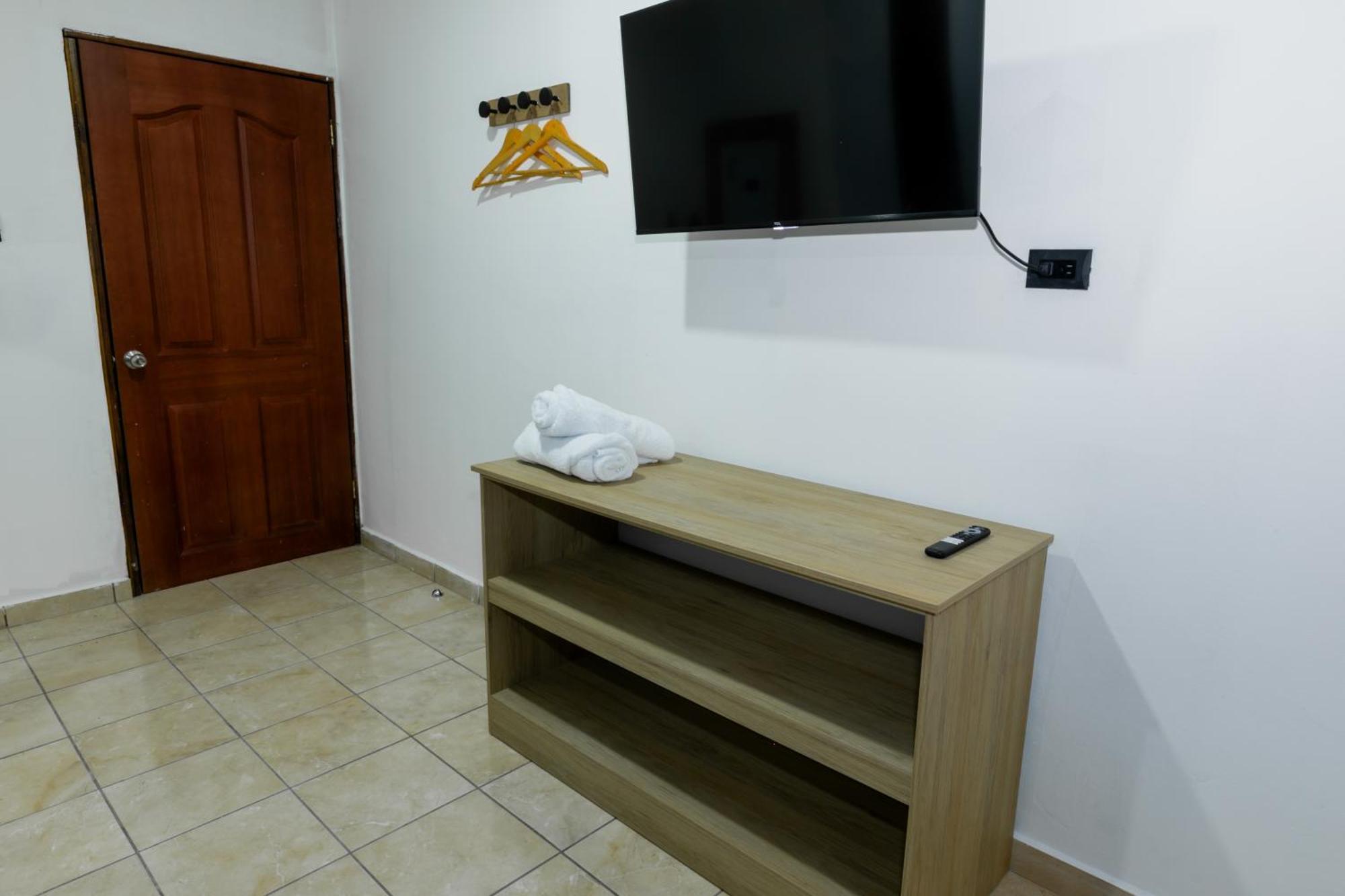 Friendly House Hotel Santa Tecla Екстериор снимка