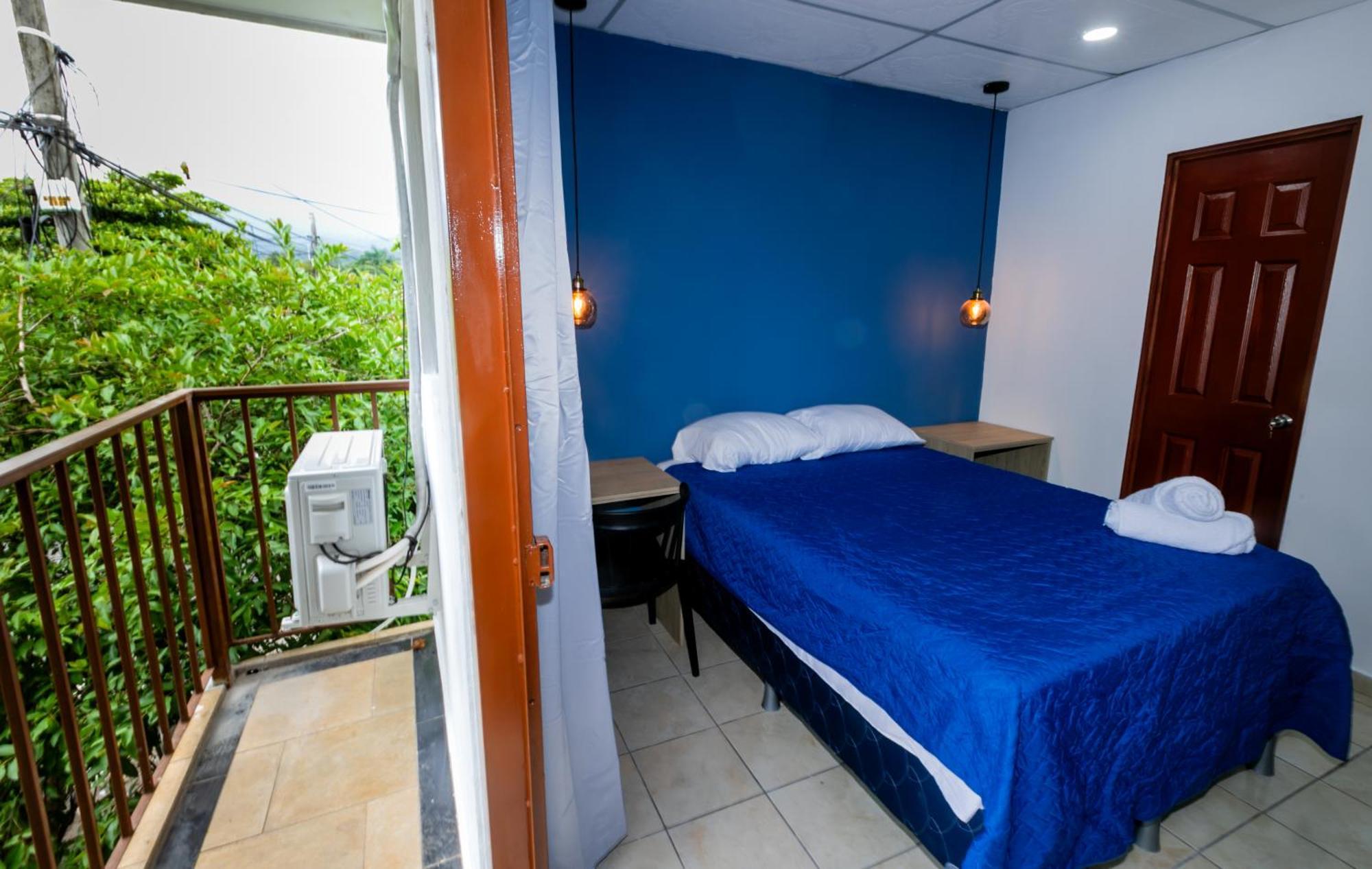 Friendly House Hotel Santa Tecla Екстериор снимка